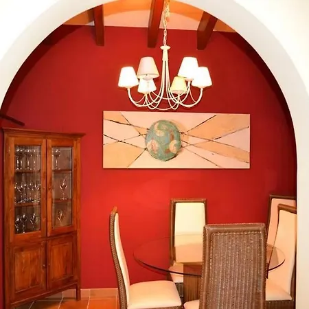 Villa Finesse 2 - Lovely 3 Bedrooms - Great Pool Area - Perfect For Families